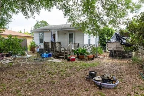 148 W Magnolia Street Apopka FL 32703
