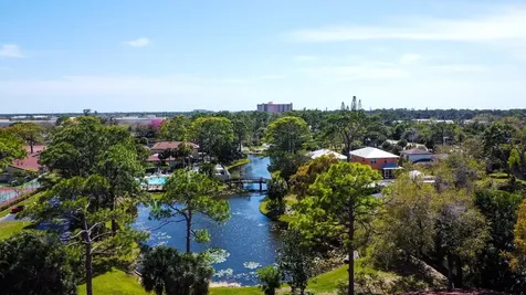 3603 Pine Point Court Sarasota FL 34238