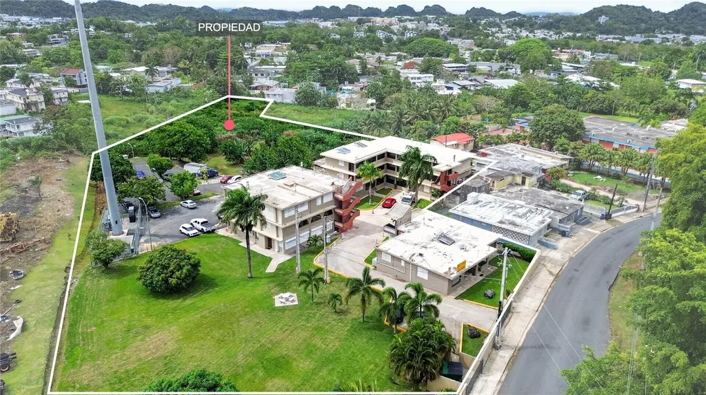 120 Bo Hato Tejas, Calle Pajaros Bayamon PR 00959