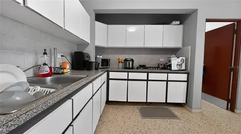 120 Bo Hato Tejas, Calle Pajaros Bayamon PR 00959