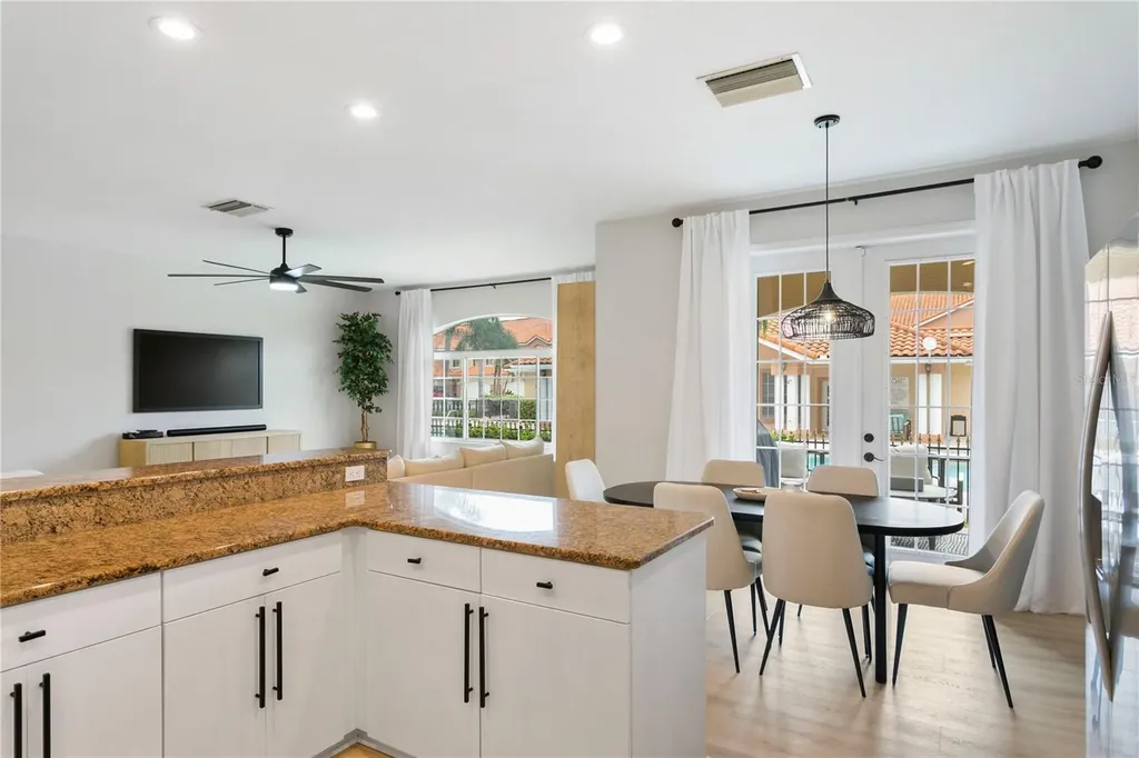 6323 Vista Verde Drive E St Petersburg FL 33707