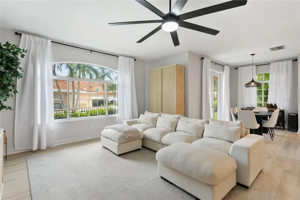 6323 Vista Verde Drive E St Petersburg FL 33707