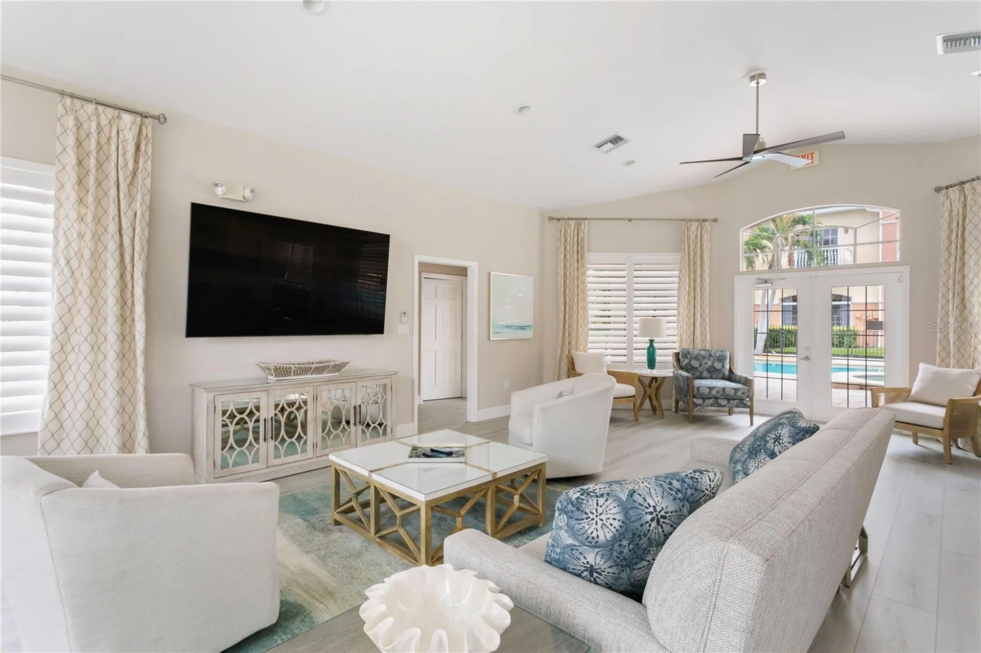 6323 Vista Verde Drive E St Petersburg FL 33707