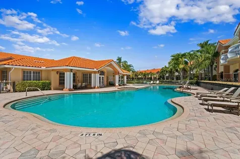 6323 Vista Verde Drive E St Petersburg FL 33707