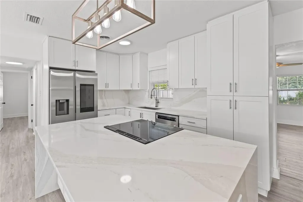 2090 75th Street N St Petersburg FL 33710