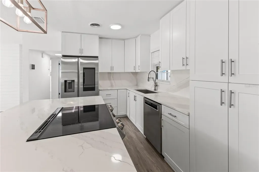 2090 75th Street N St Petersburg FL 33710