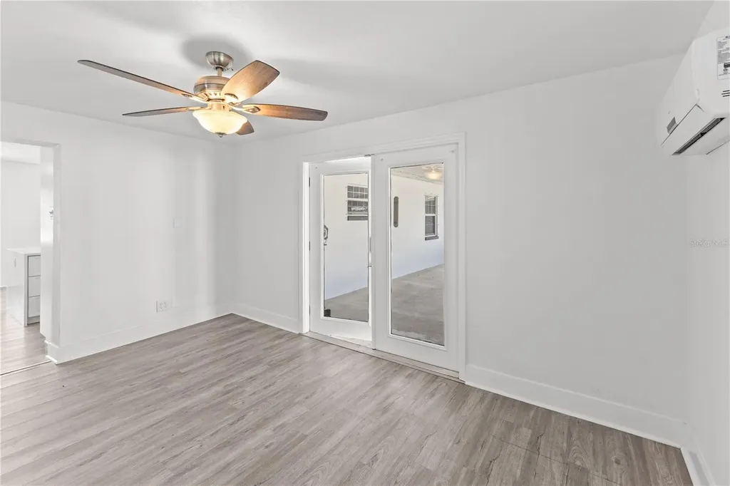 2090 75th Street N St Petersburg FL 33710