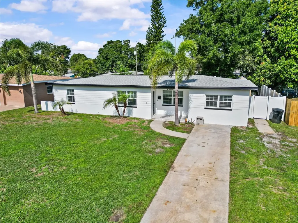 2090 75th Street N St Petersburg FL 33710