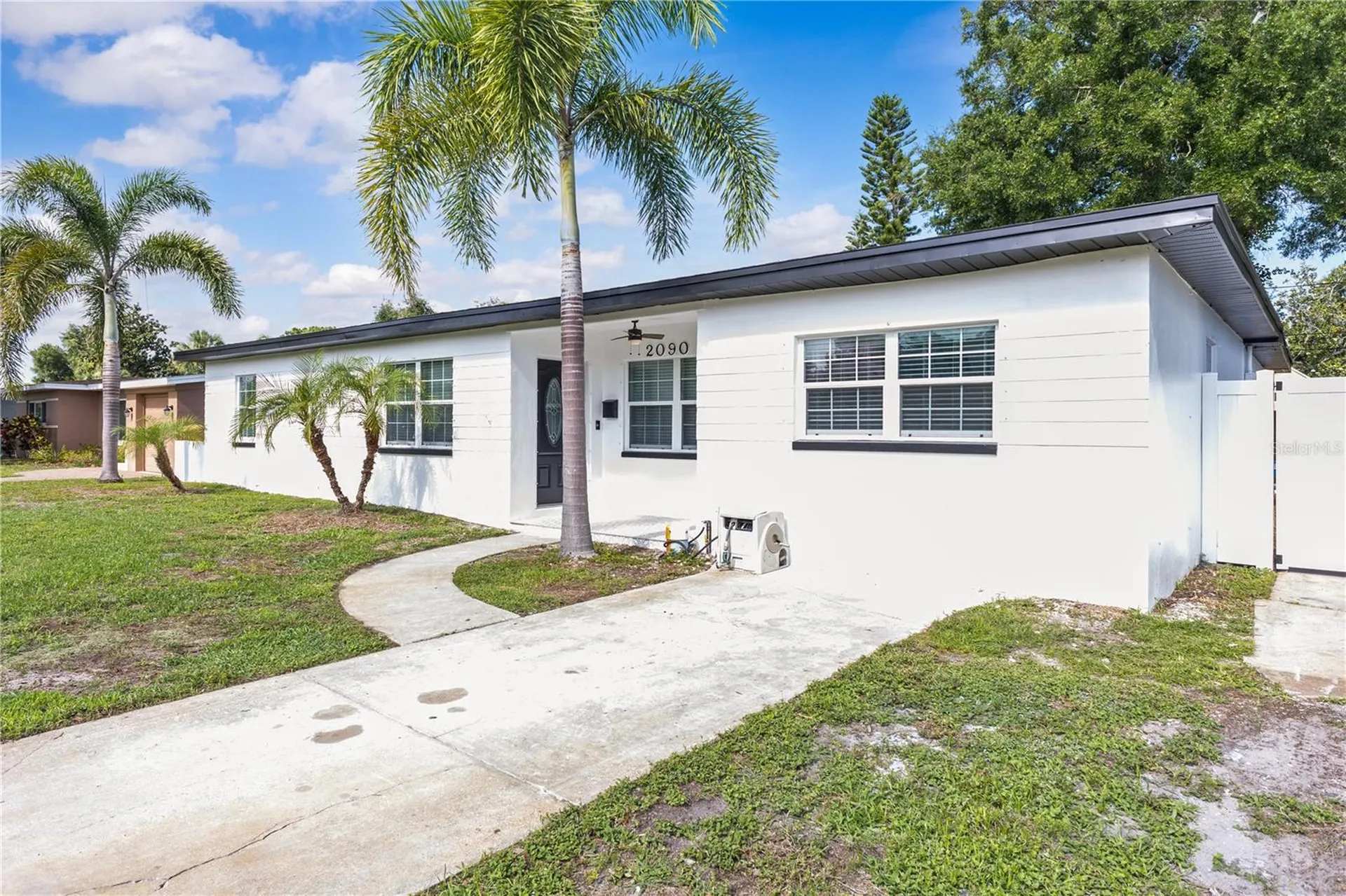 2090 75th Street N St Petersburg FL 33710