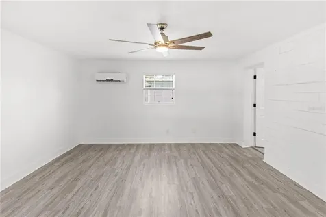 2090 75th Street N St Petersburg FL 33710