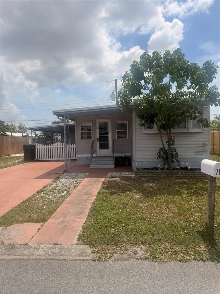 712 50th Avenue Drive W Bradenton FL 34207