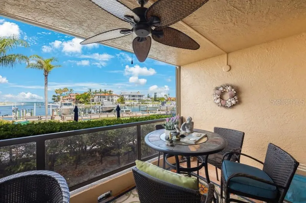 1060 Pinellas Bayway S St Petersburg FL 33715