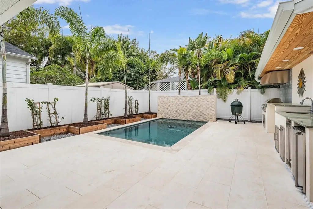 3924 W Granada Street Tampa FL 33629
