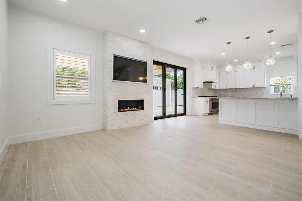 3924 W Granada Street Tampa FL 33629