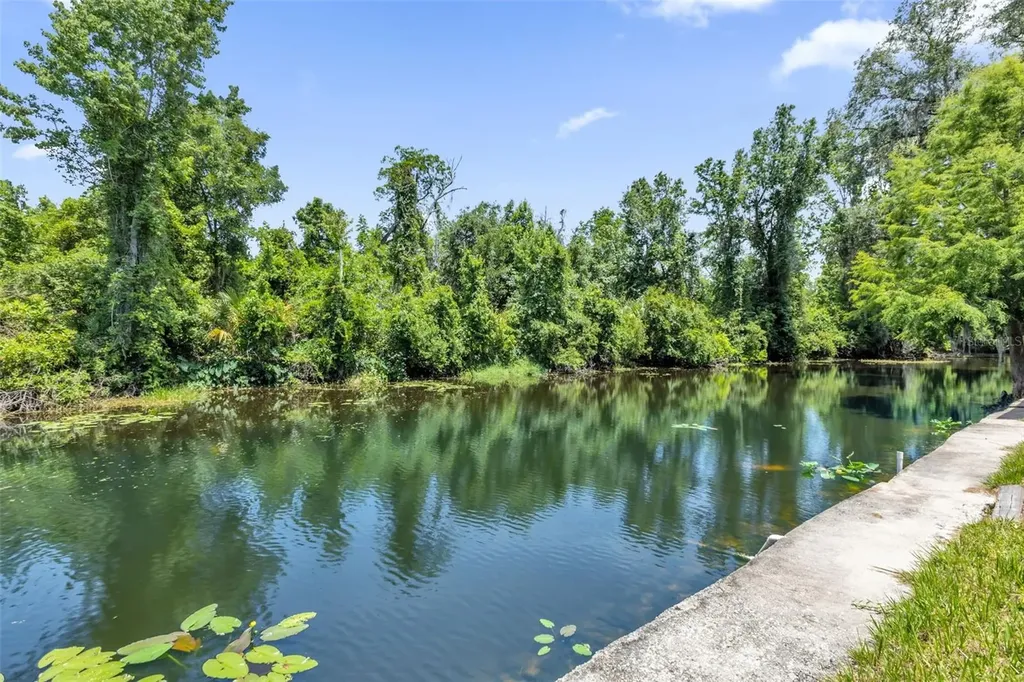 35505 Crescent Drive Fruitland Park FL 34731