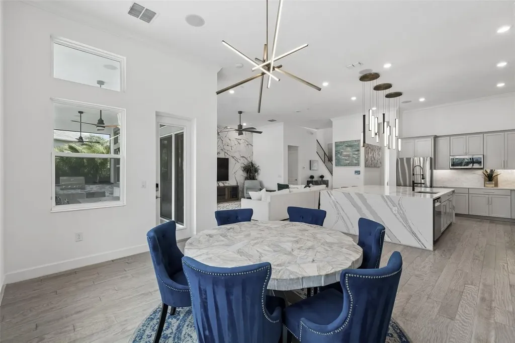 823 Manns Harbor Drive Apollo Beach FL 33572