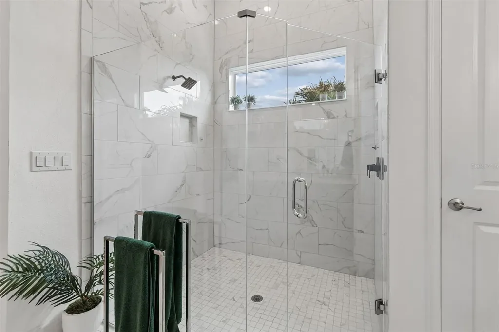 823 Manns Harbor Drive Apollo Beach FL 33572