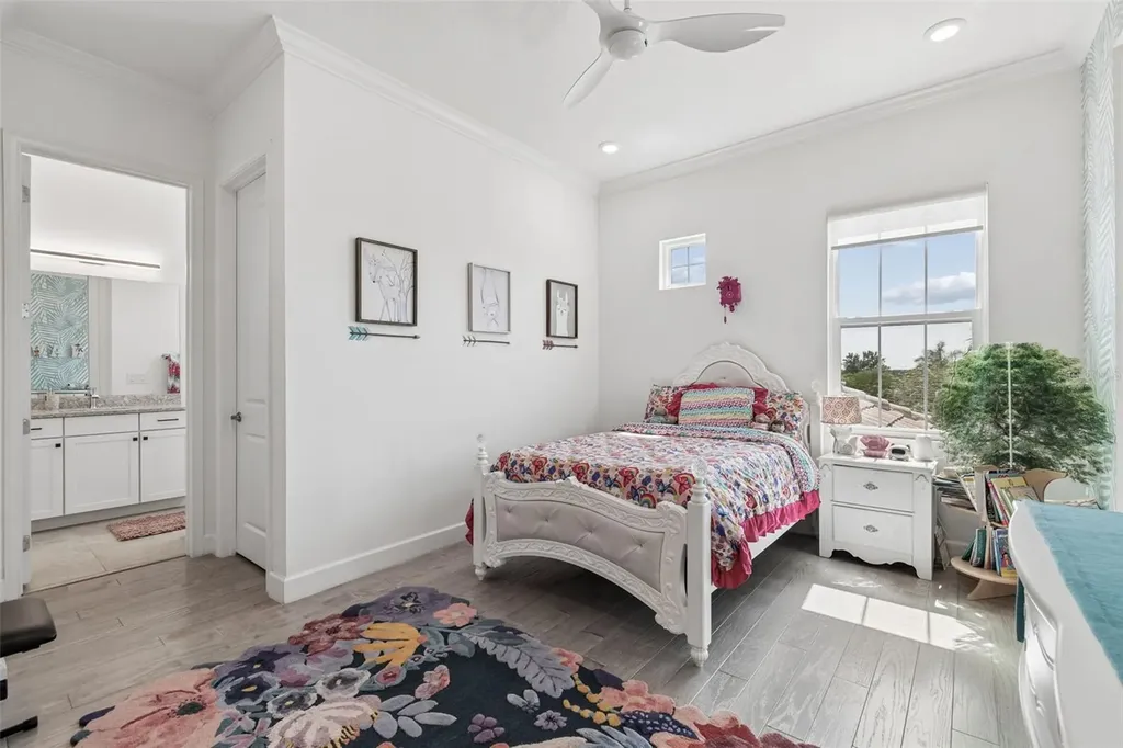 823 Manns Harbor Drive Apollo Beach FL 33572