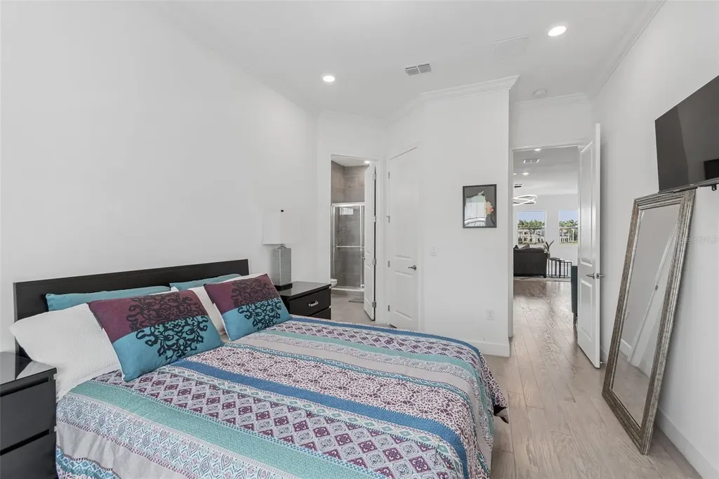823 Manns Harbor Drive Apollo Beach FL 33572