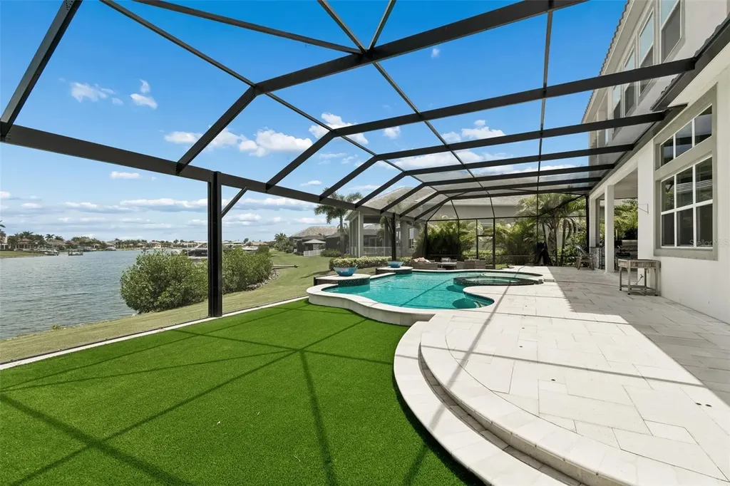 823 Manns Harbor Drive Apollo Beach FL 33572