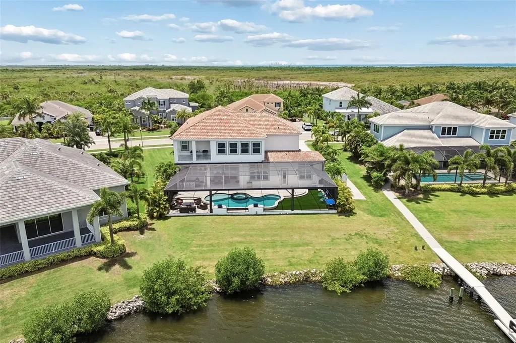 823 Manns Harbor Drive Apollo Beach FL 33572