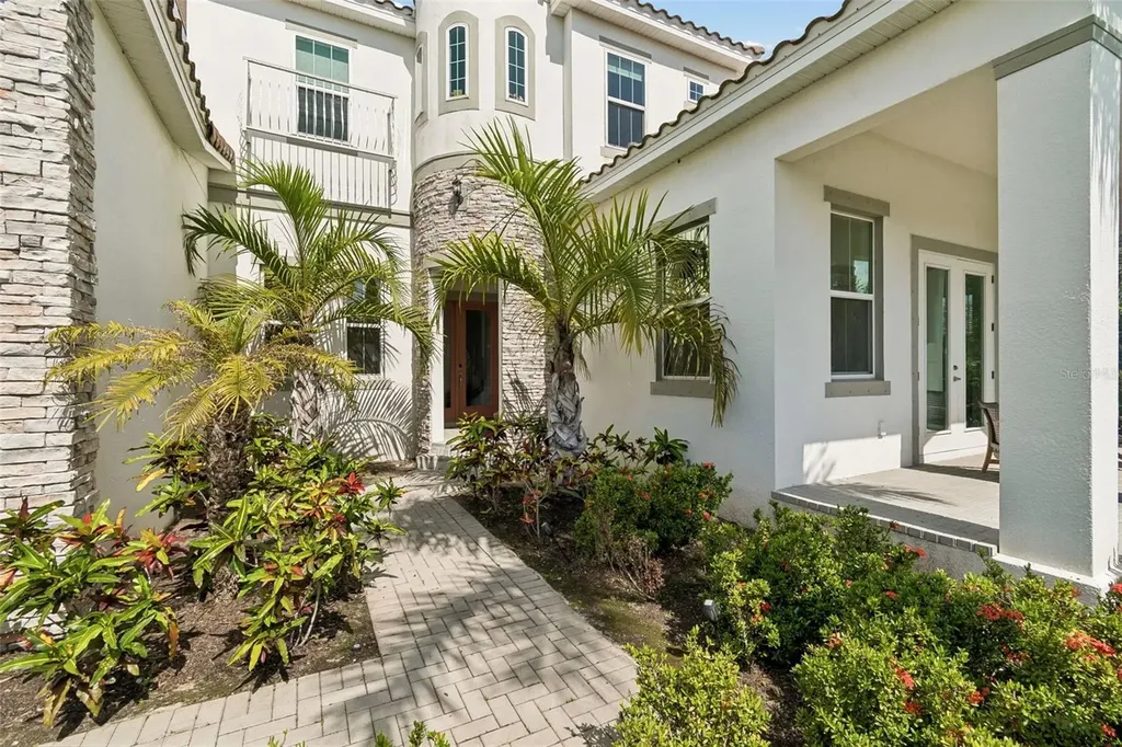 823 Manns Harbor Drive Apollo Beach FL 33572