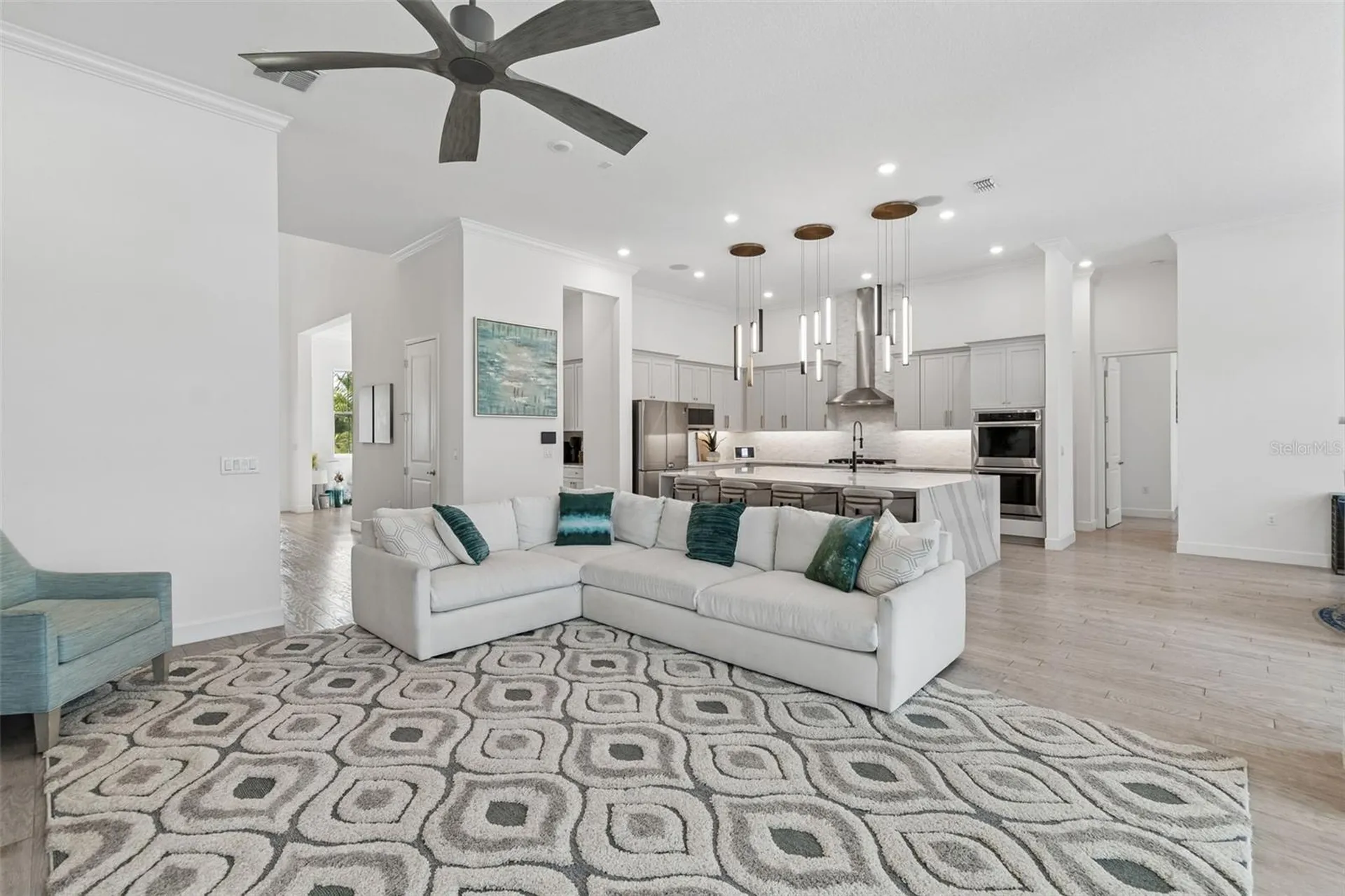 823 Manns Harbor Drive Apollo Beach FL 33572