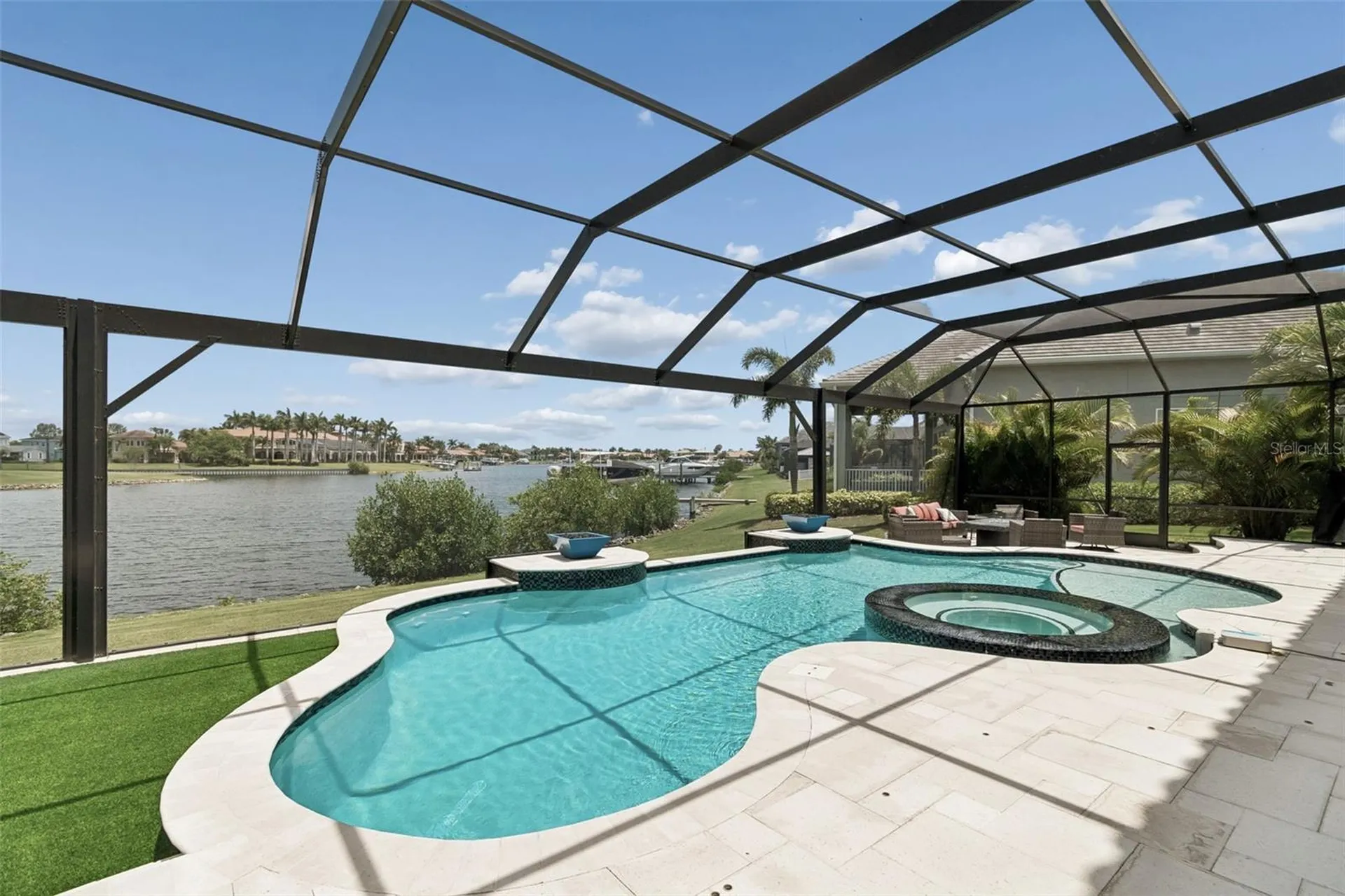 823 Manns Harbor Drive Apollo Beach FL 33572