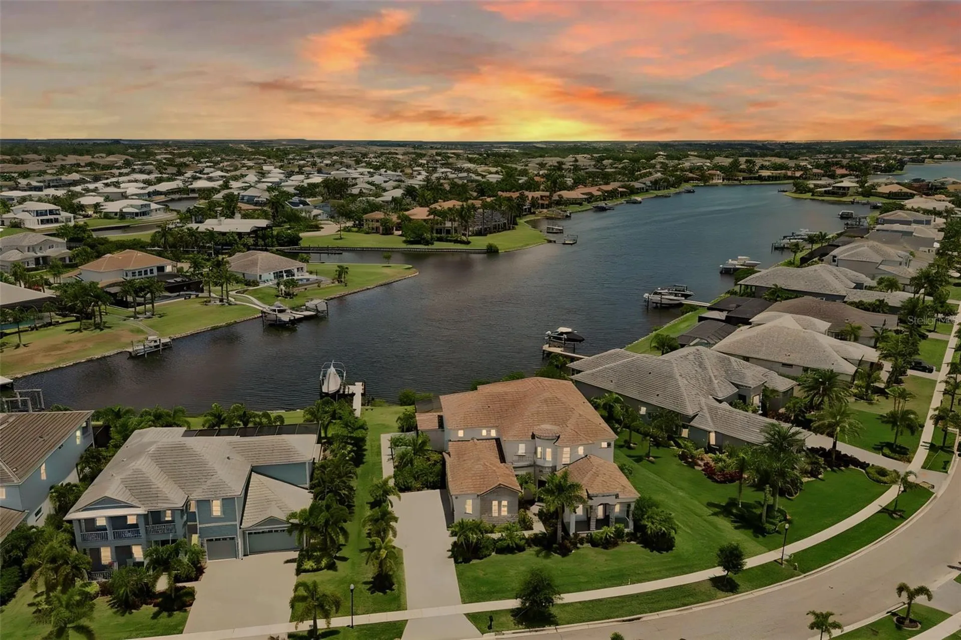 823 Manns Harbor Drive Apollo Beach FL 33572