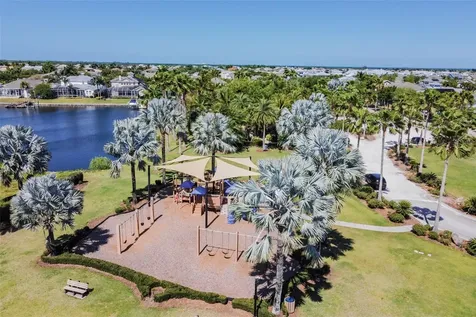 823 Manns Harbor Drive Apollo Beach FL 33572