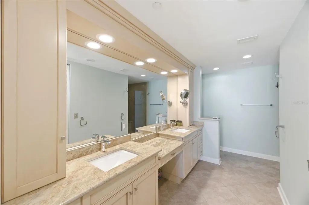 1560 Gulf Boulevard Clearwater Beach FL 33767
