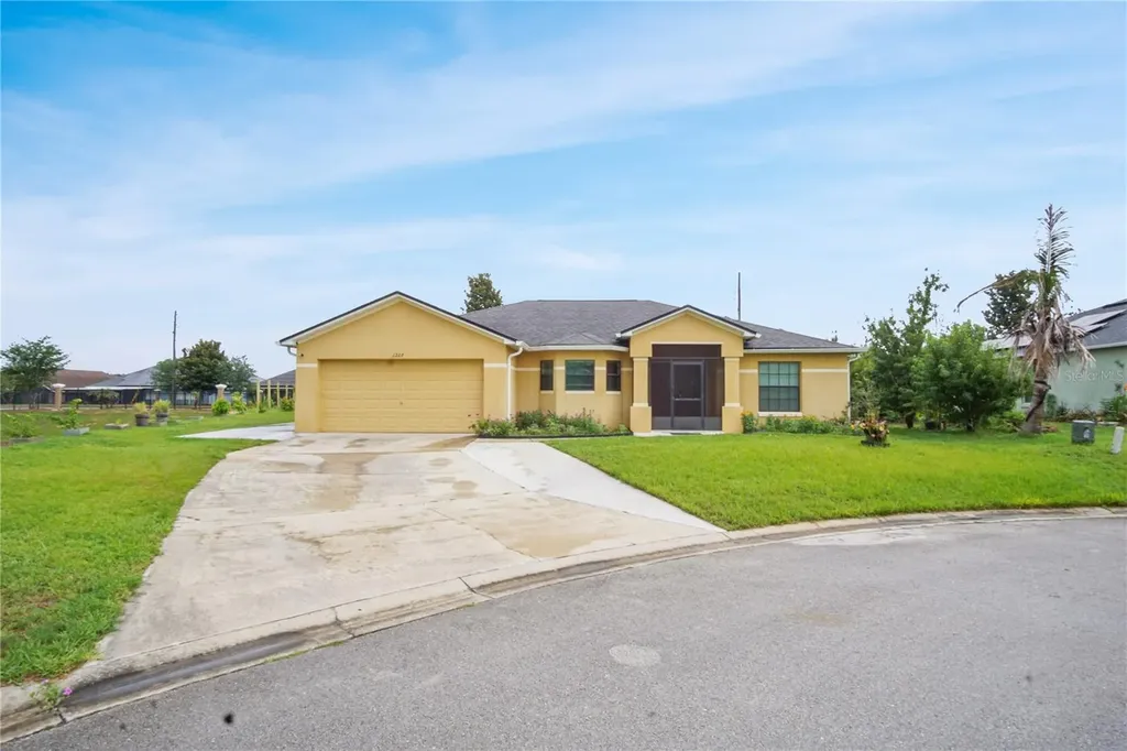 1207 Coda Court Dundee FL 33838