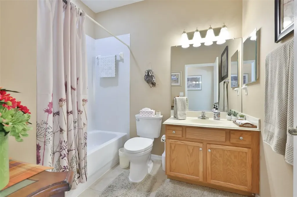 1917 Sterling Glen Court Sun City Center FL 33573