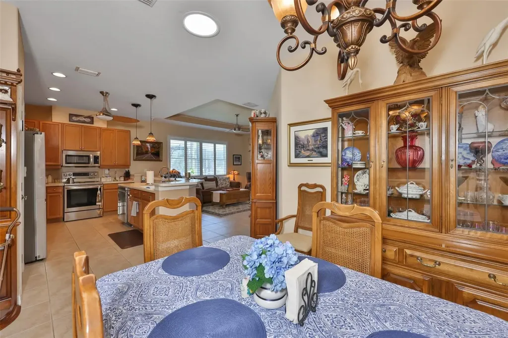 1917 Sterling Glen Court Sun City Center FL 33573