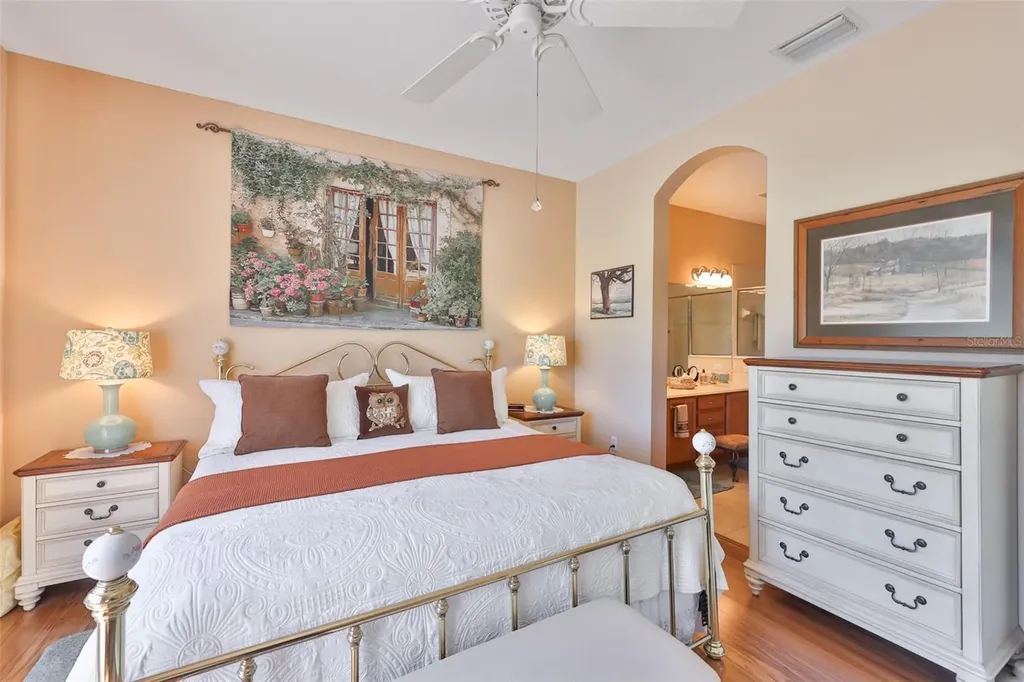1917 Sterling Glen Court Sun City Center FL 33573
