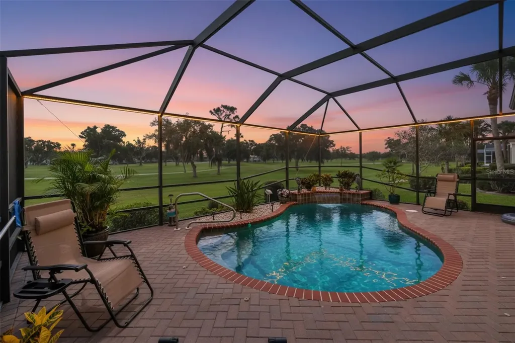 1917 Sterling Glen Court Sun City Center FL 33573