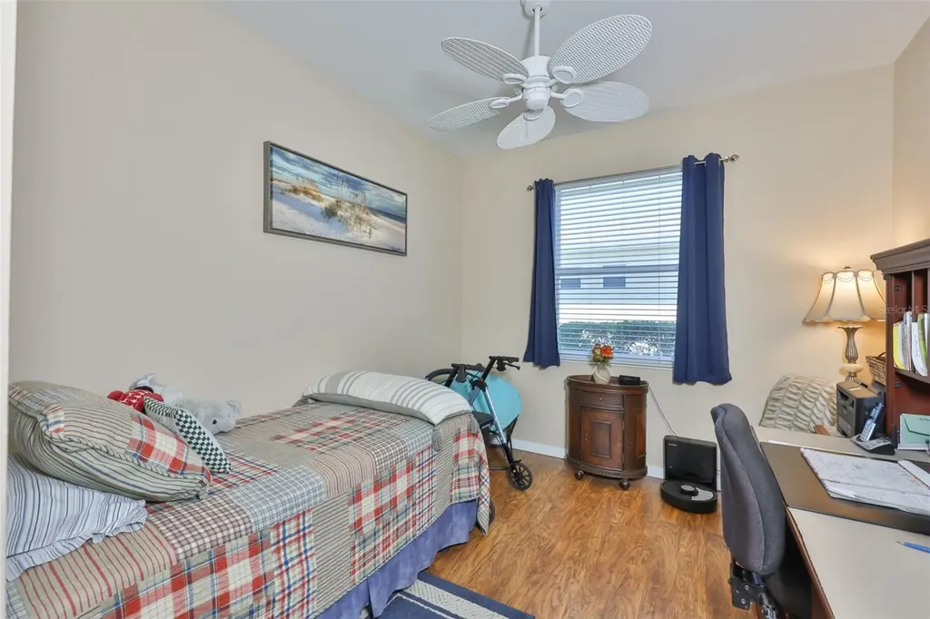1917 Sterling Glen Court Sun City Center FL 33573
