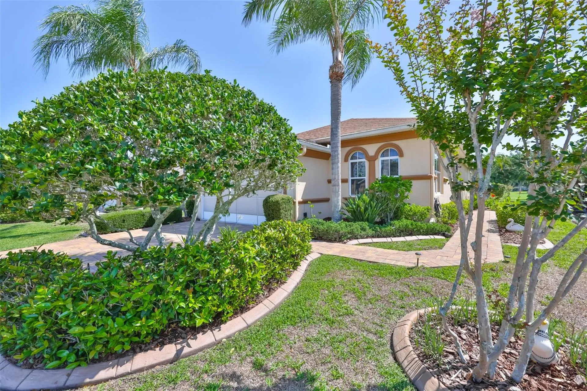 1917 Sterling Glen Court Sun City Center FL 33573