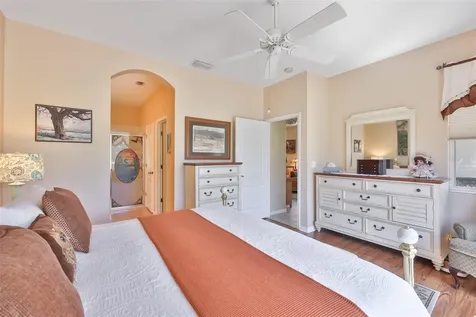 1917 Sterling Glen Court Sun City Center FL 33573