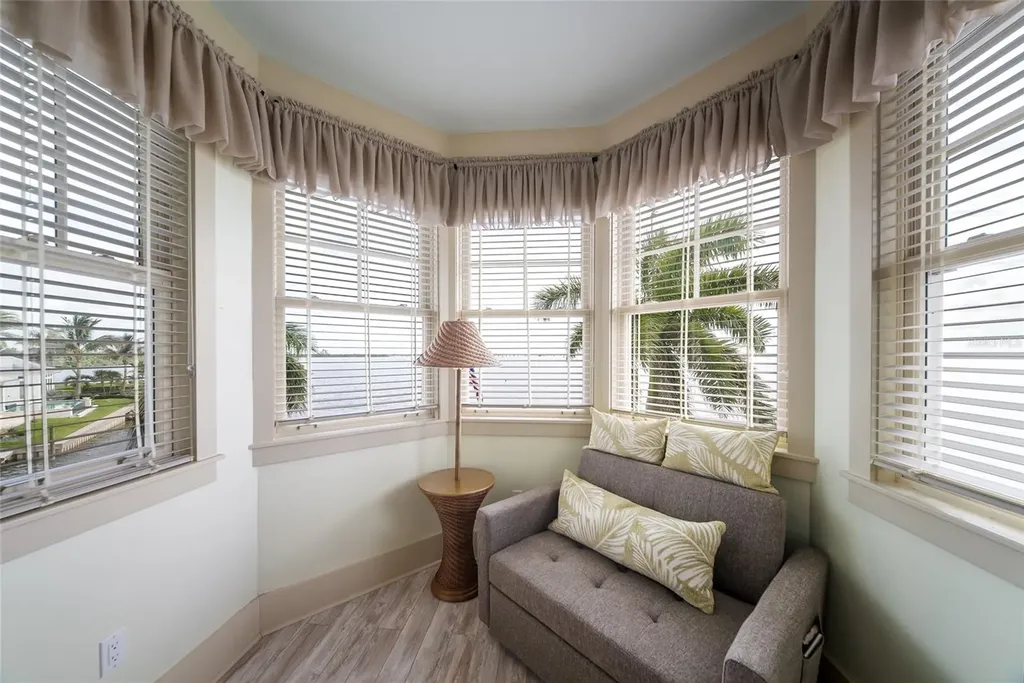 522 Bayview Drive Bradenton Beach FL 34217