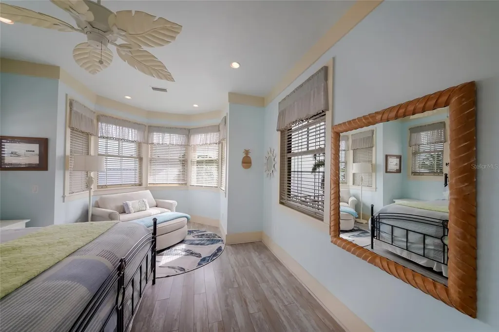 522 Bayview Drive Bradenton Beach FL 34217