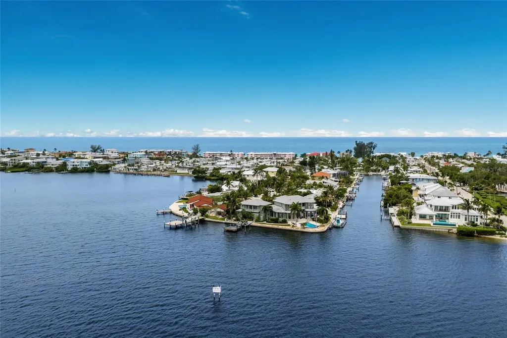 522 Bayview Drive Bradenton Beach FL 34217