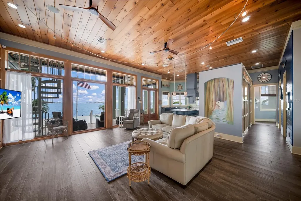 522 Bayview Drive Bradenton Beach FL 34217