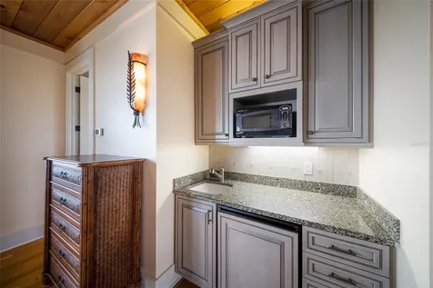 522 Bayview Drive Bradenton Beach FL 34217