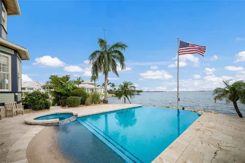 522 Bayview Drive Bradenton Beach FL 34217