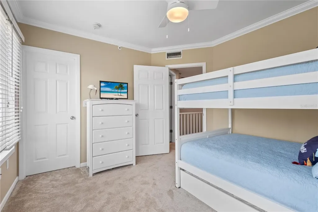528 Forest Way Longboat Key FL 34228