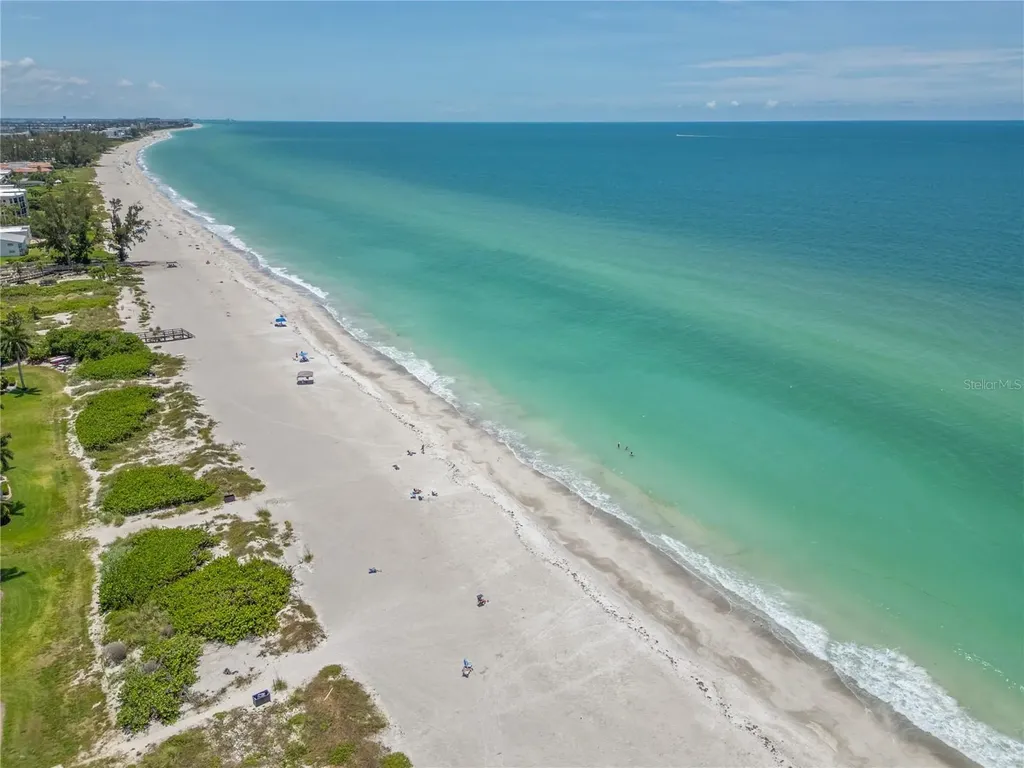 528 Forest Way Longboat Key FL 34228