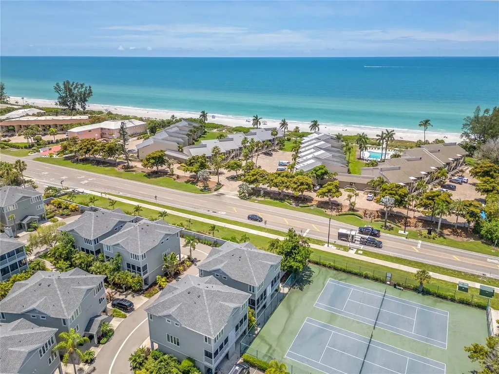 528 Forest Way Longboat Key FL 34228