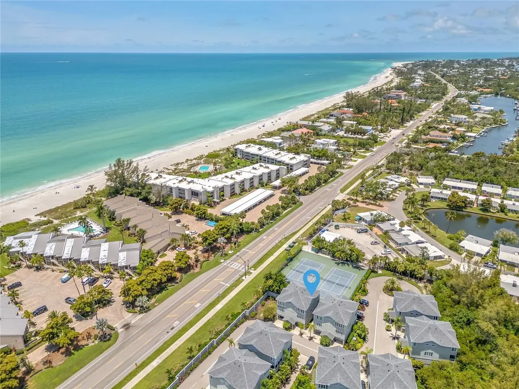 528 Forest Way Longboat Key FL 34228