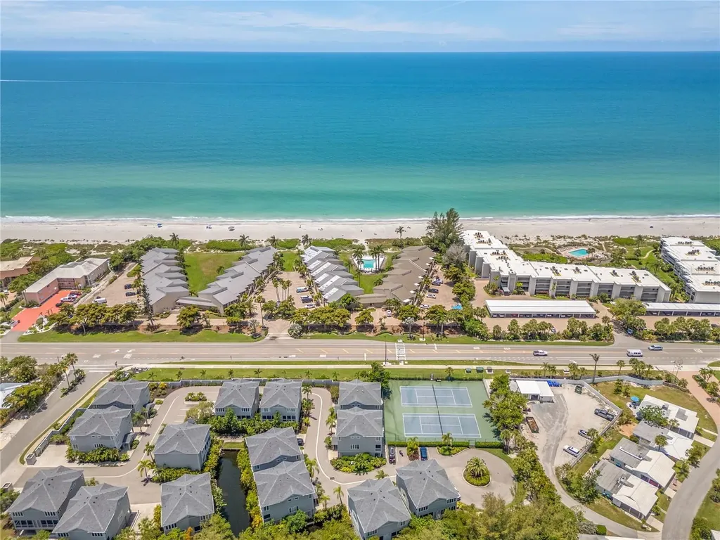 528 Forest Way Longboat Key FL 34228
